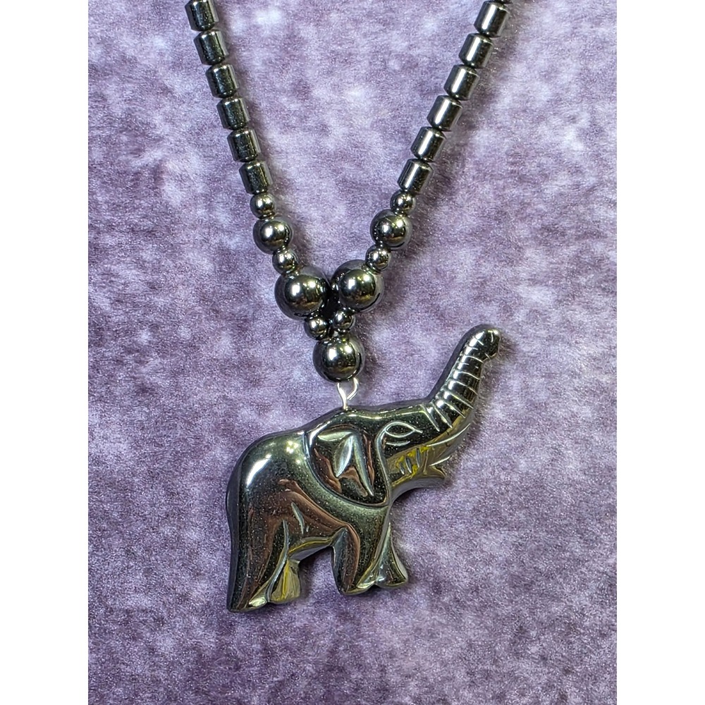 Hematite Beaded Elephant Pendant Necklace Gunmetal Grey Magnetic Clasp 18 Inch